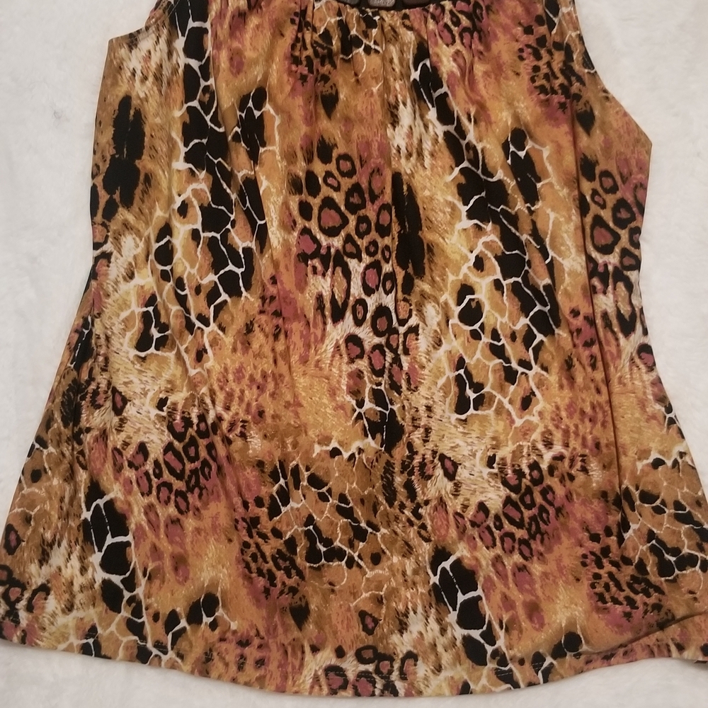 Leopard Print Sleeveless Top